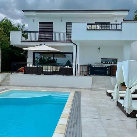 Theodora Apartmanhaz Апартаменты Балатональмади